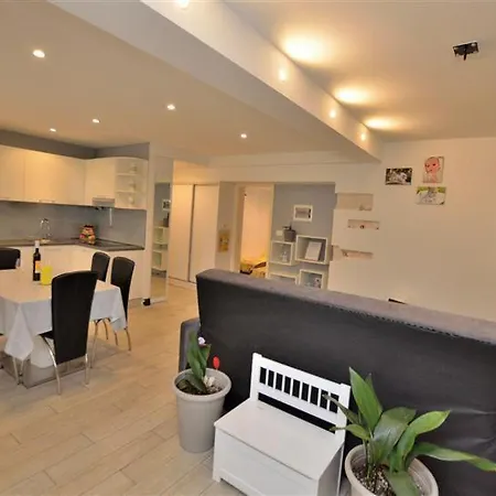 Butterfly Apartment